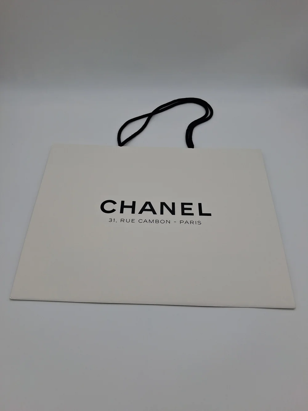 CHANEL 31 Rue Cambon Paris White Large Shopping Gift Bag Black Rope Handles